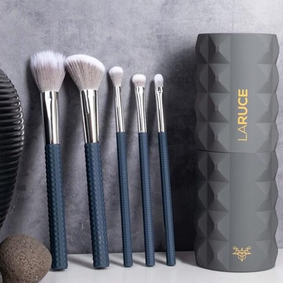 NIB - Laruce Beauty Christine 5-PC Makeup Brush Set + Travel Hard Case – Gray - Picture 1 of 10